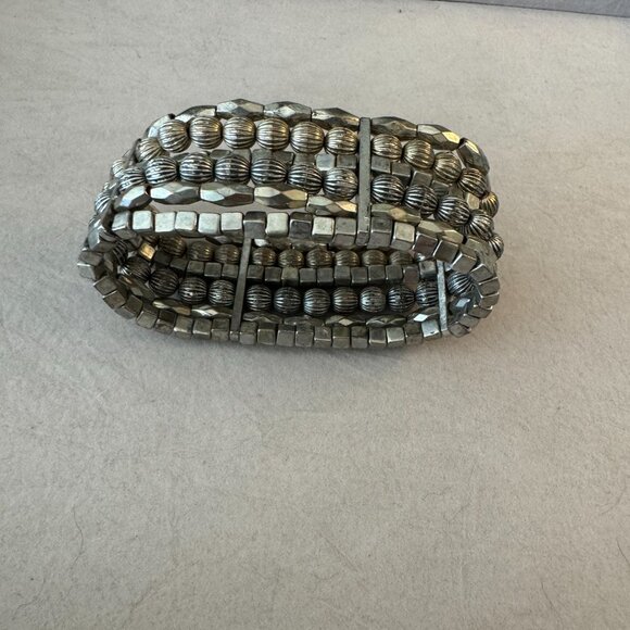 Stretch 6 row, all connected bracelet - Picture 6 of 7